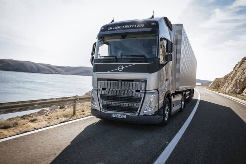 VOLVO FH I-Save 4×2 460HP Tractor Head